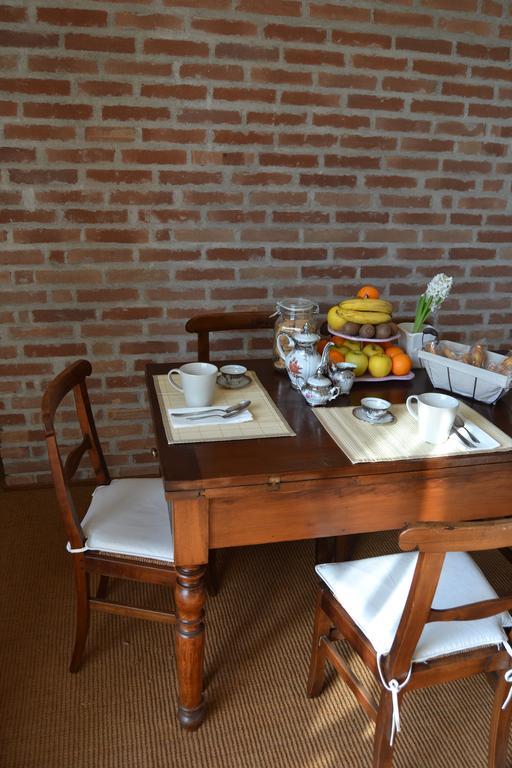 Tenuta Ajrale Vigone Szoba fotó